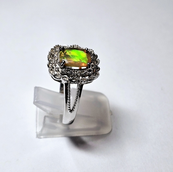 Beautiful Genuine Opal Ring in Sterling Silver Size 9! - Picture 2 of 4